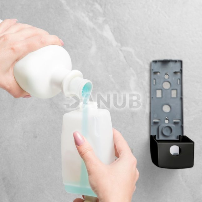 Dávkovač mydla - s ručným dávkovaním - 350 ml - na stenu - čierny