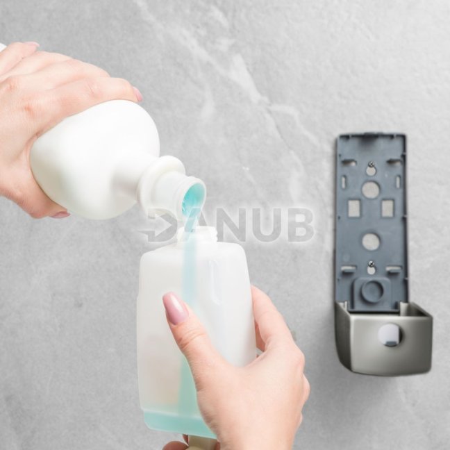 Dávkovač mydla - s ručným dávkovaním - 350 ml - na stenu - strieborný
