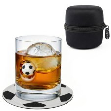Whisky pohár s futbalovou loptou a podložkou v tvare lopty