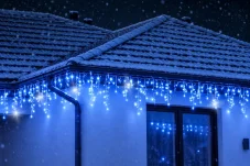 Světelný závěs s rampouchy venkovní 60 m, 1500 LED, modrá, flash studená bílá – sada 3 ks